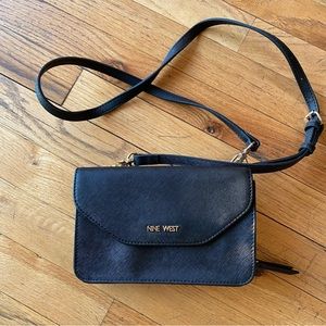 Nine West black crossbody purse